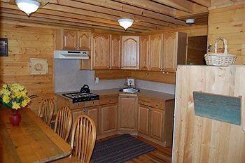 Beaver Lake Mountain Resort Kelowna Bagian luar foto